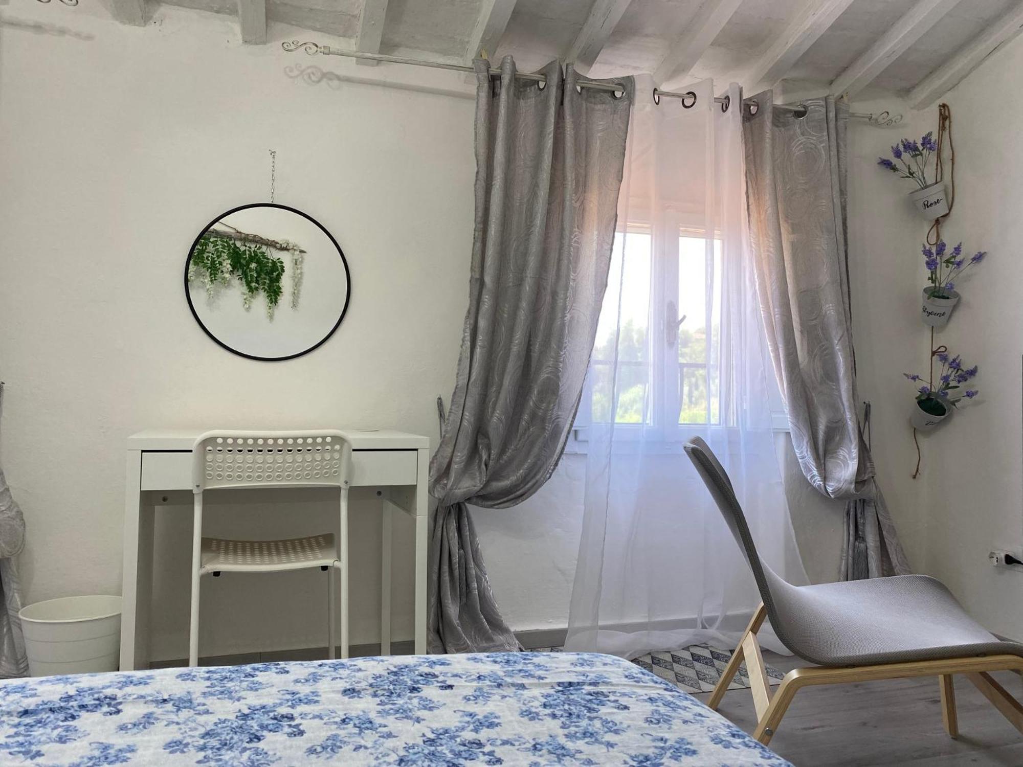 La Petite Maison Usigliano Exteriör bild